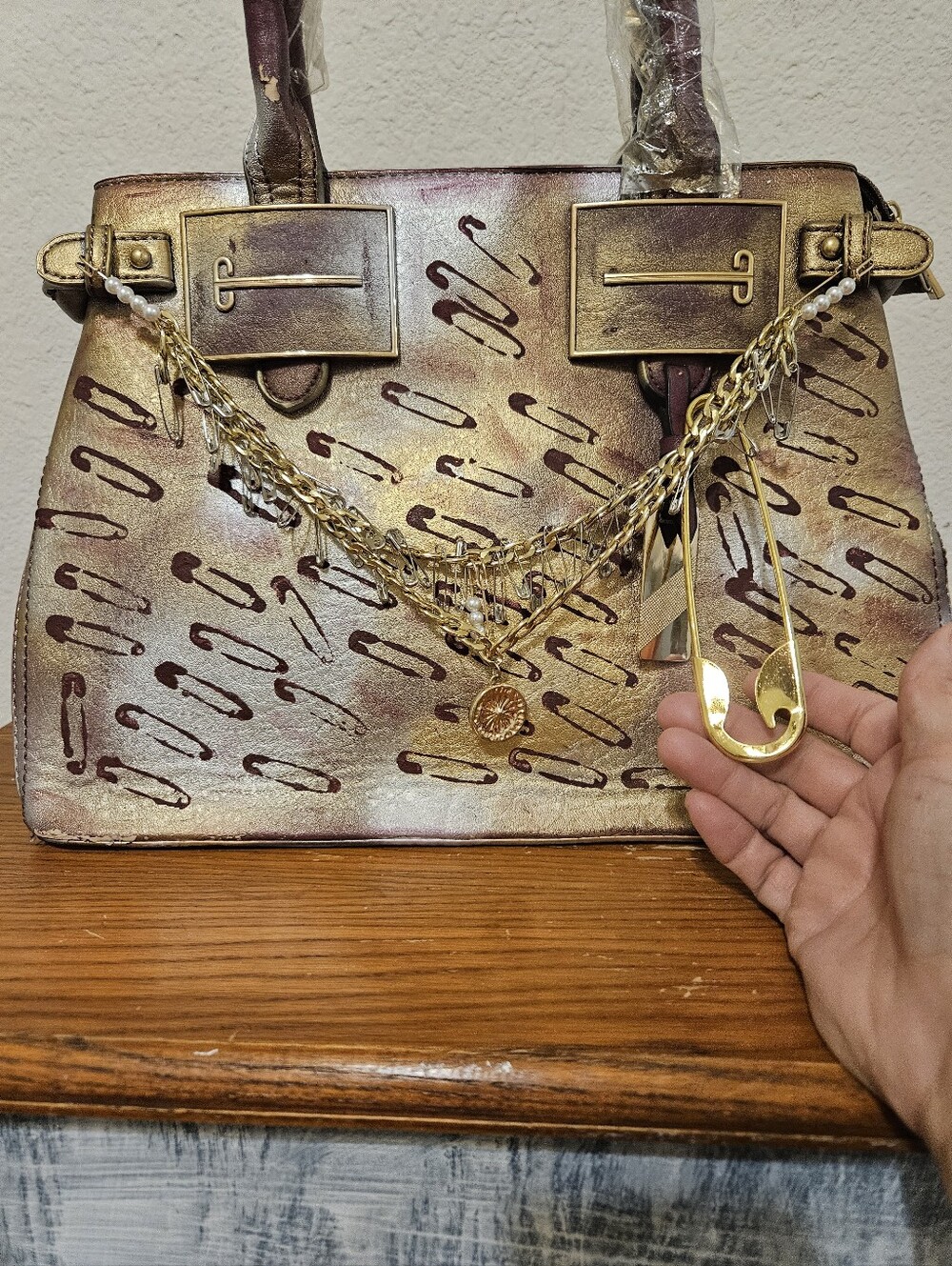 NWT Hand Designed Y2K Gold Patterned Women's Satchel Handbag with Chain Charm